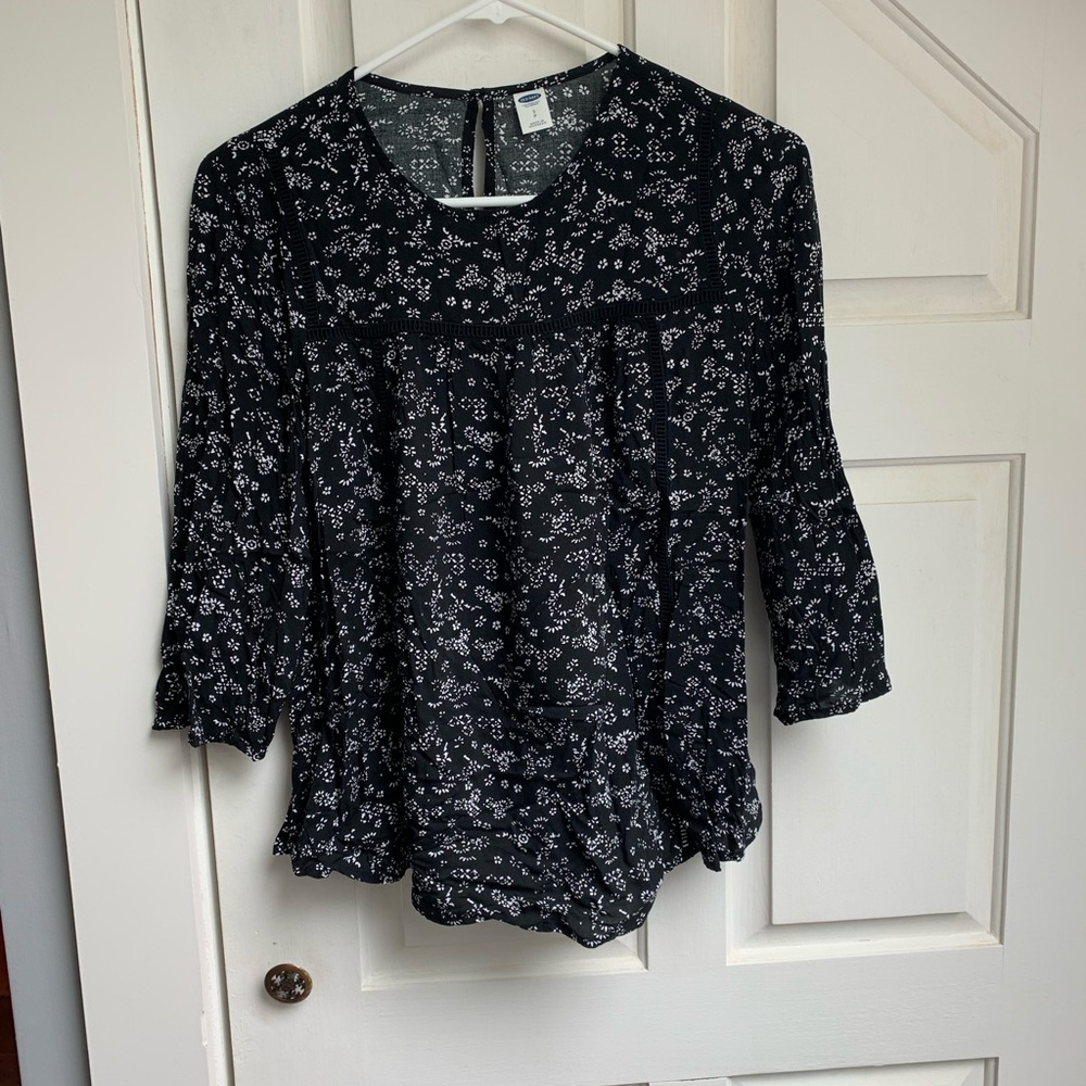 Black and white blouse.